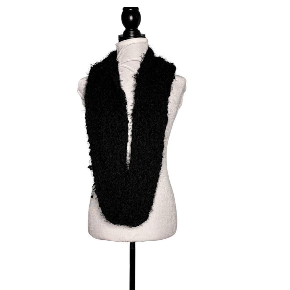 Infinity Scarf Nubby Black One Size